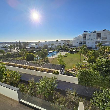 Nice 2 Bedroom Bali Apartment With Sea Views Torrevieja Exterior foto