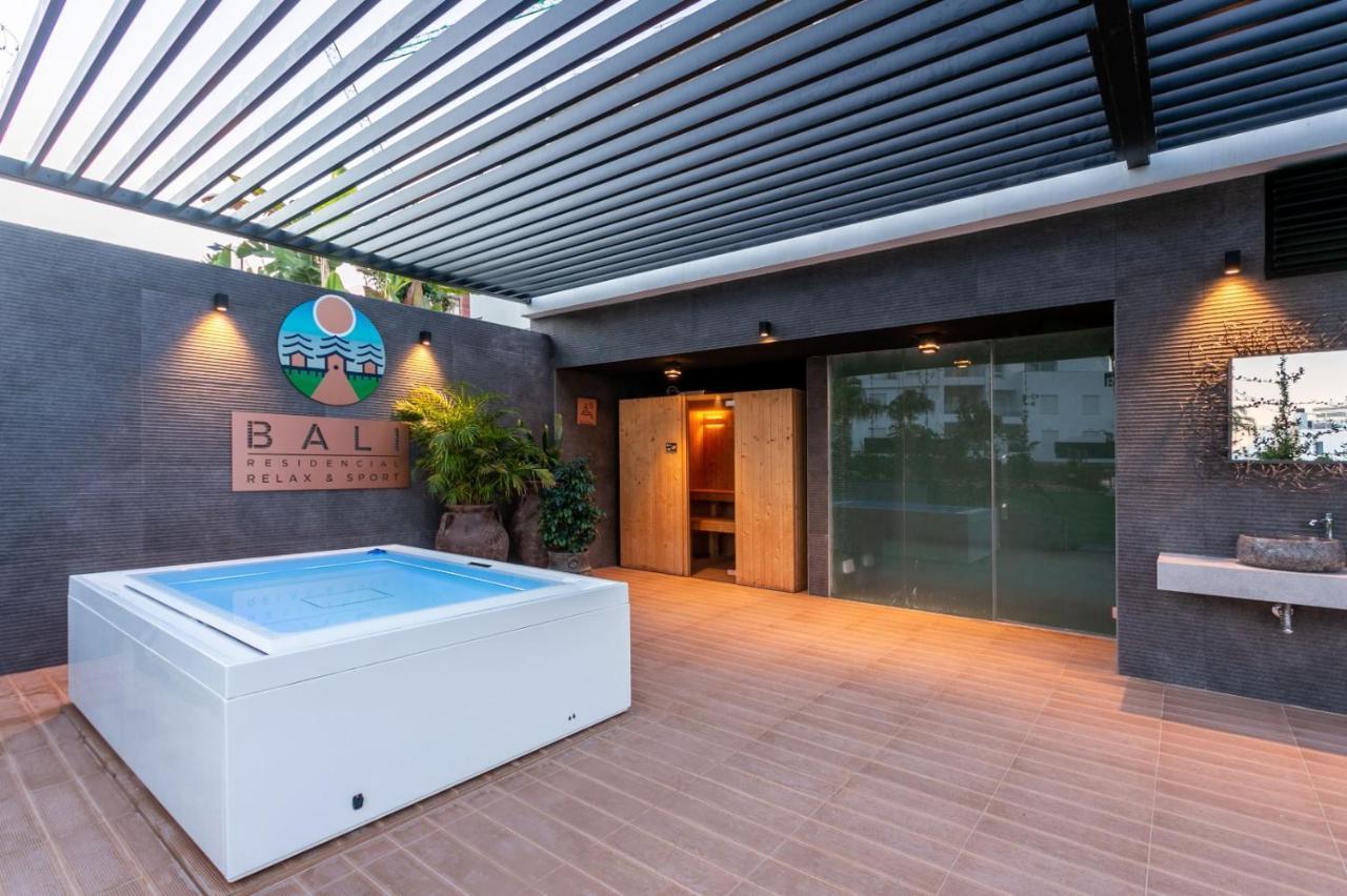 Nice 2 Bedroom Bali Apartment With Sea Views Torrevieja Exterior foto