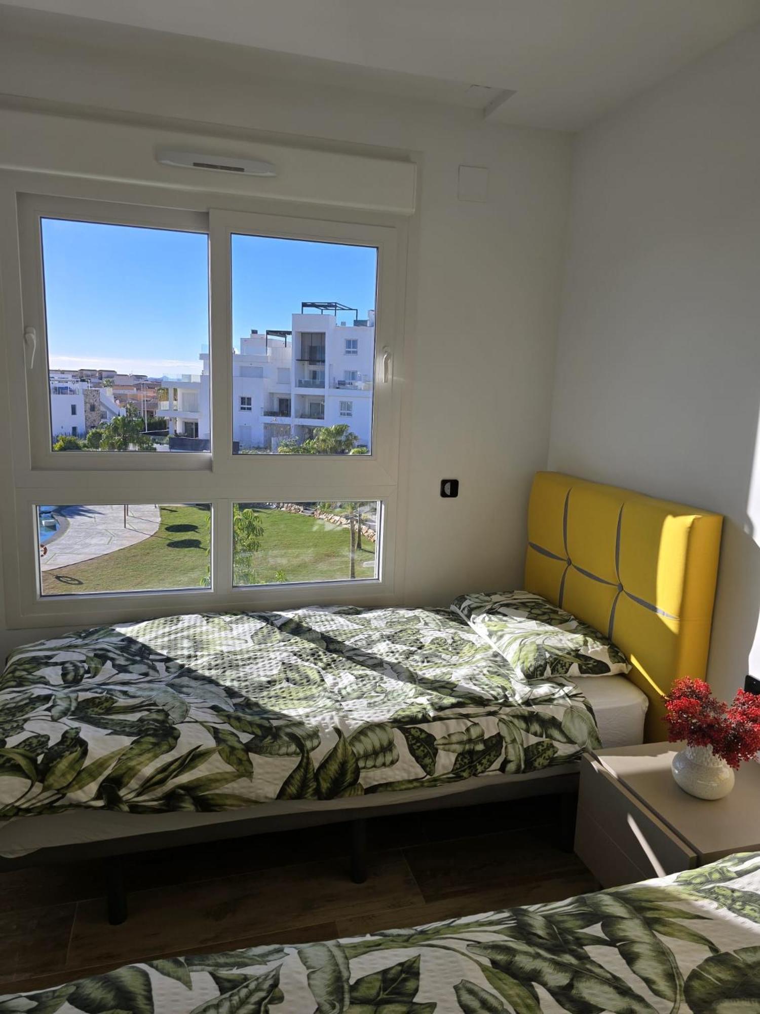 Nice 2 Bedroom Bali Apartment With Sea Views Torrevieja Exterior foto