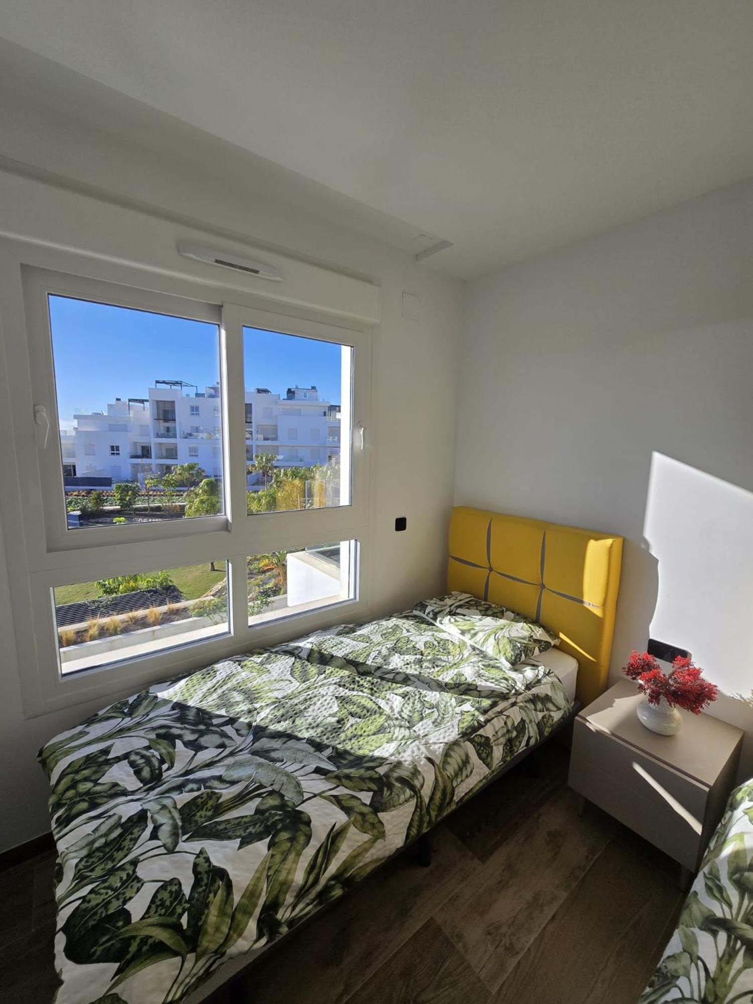 Nice 2 Bedroom Bali Apartment With Sea Views Torrevieja Exterior foto