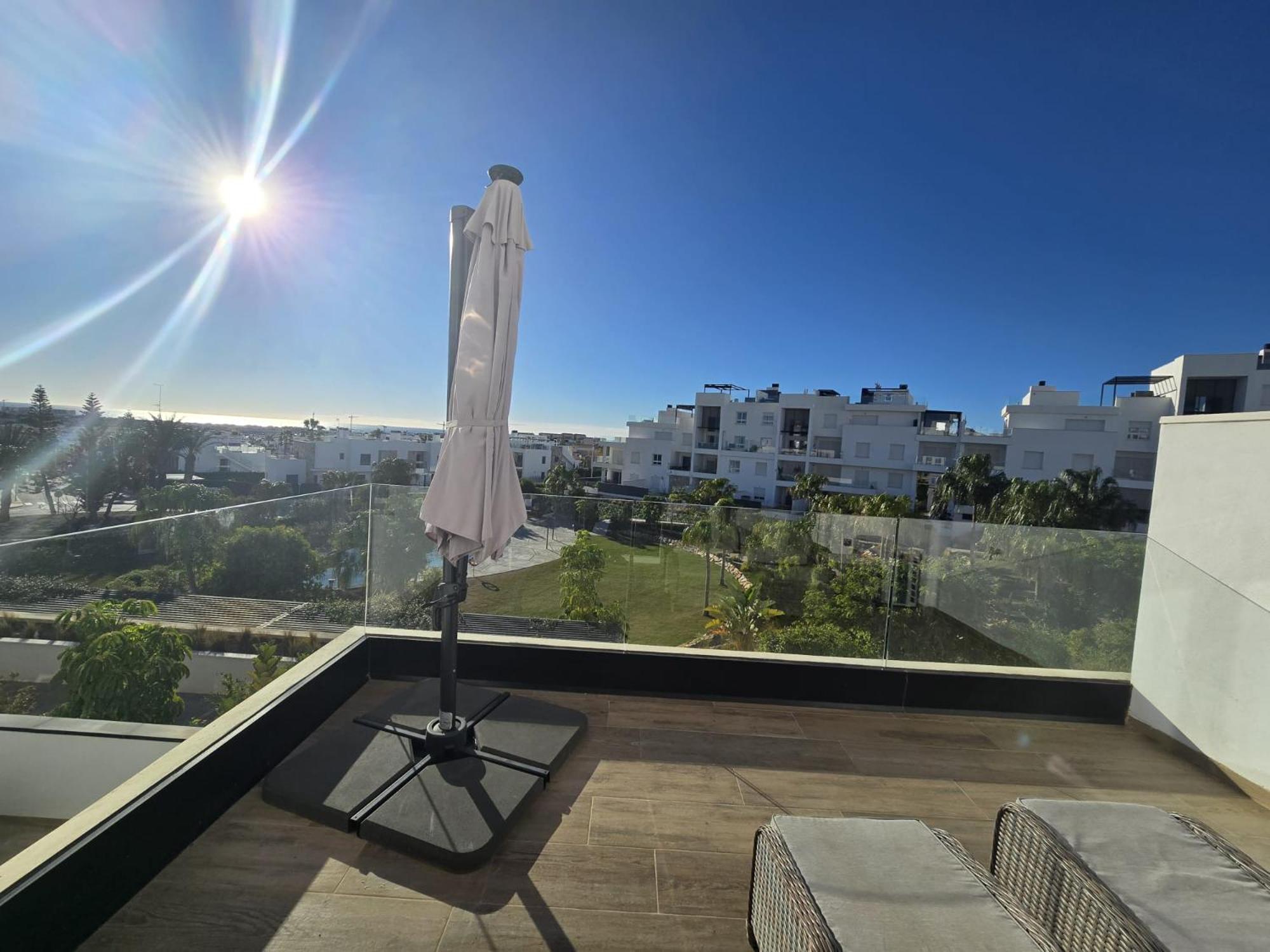 Nice 2 Bedroom Bali Apartment With Sea Views Torrevieja Exterior foto
