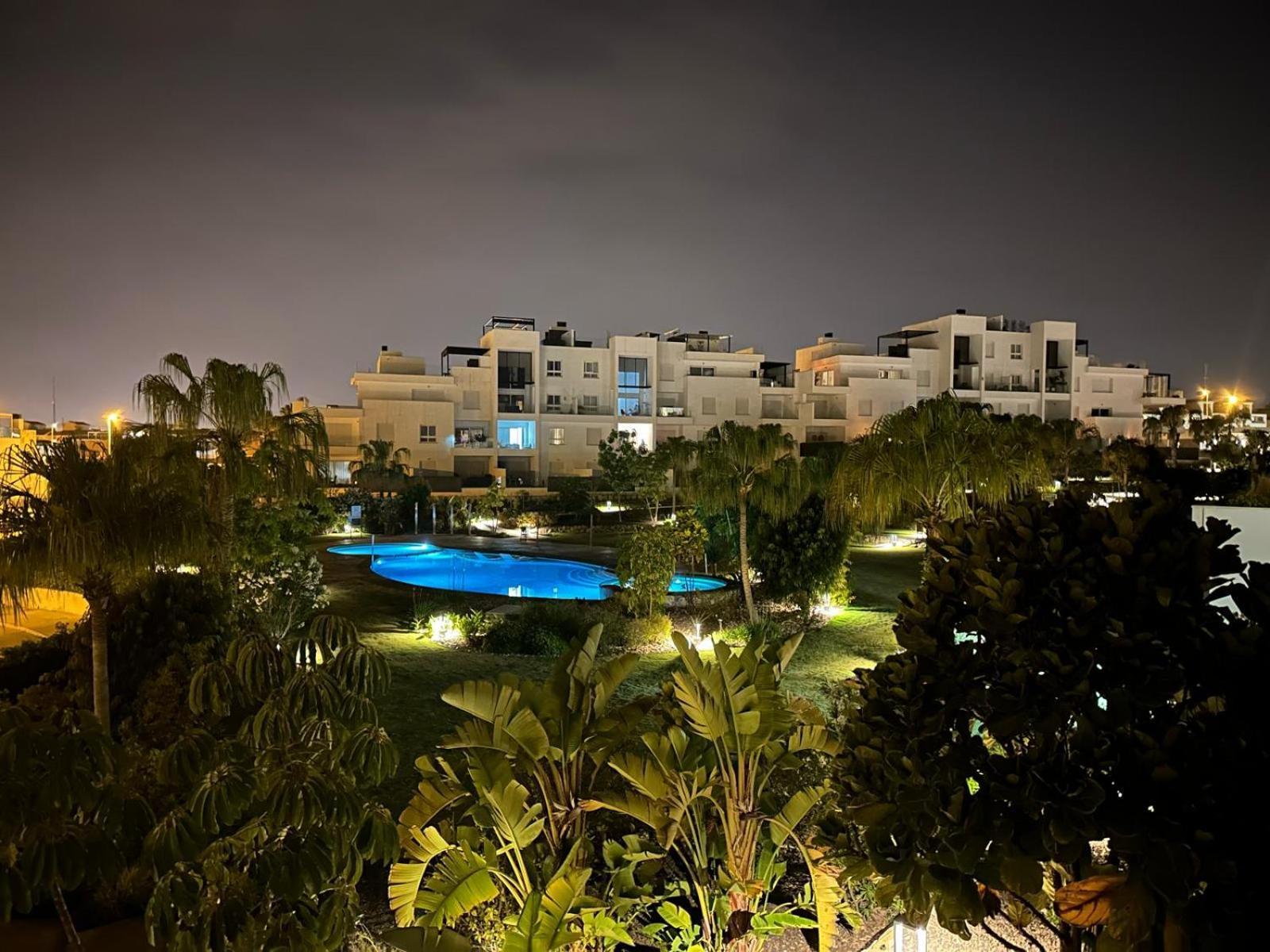 Nice 2 Bedroom Bali Apartment With Sea Views Torrevieja Exterior foto